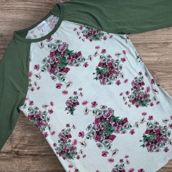 LuLaRoe 3/4 Sleeve Chic Floral Raglan Tunic - Green and Pink - Picture 9 of 9